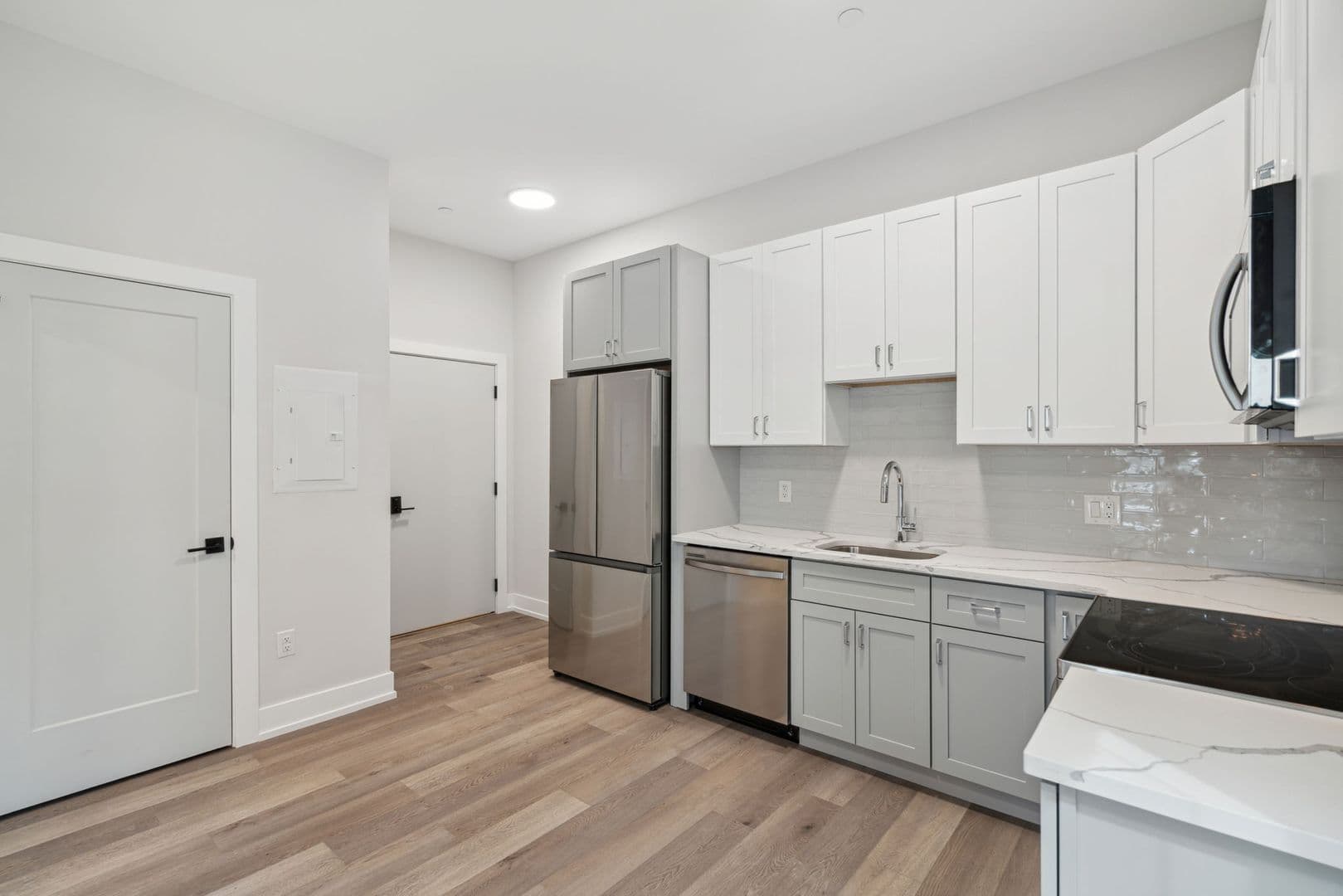 Philadelphia Apartment: 342 W Girard Ave