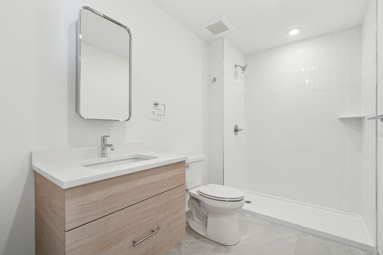 Philadelphia Apartment: 922 N Broad Street