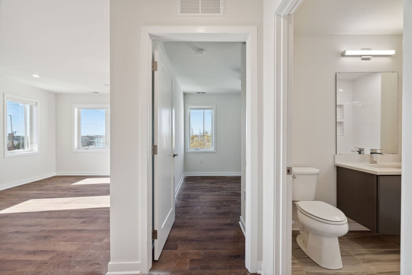 Philadelphia Apartment: 2501 Washington Avenue