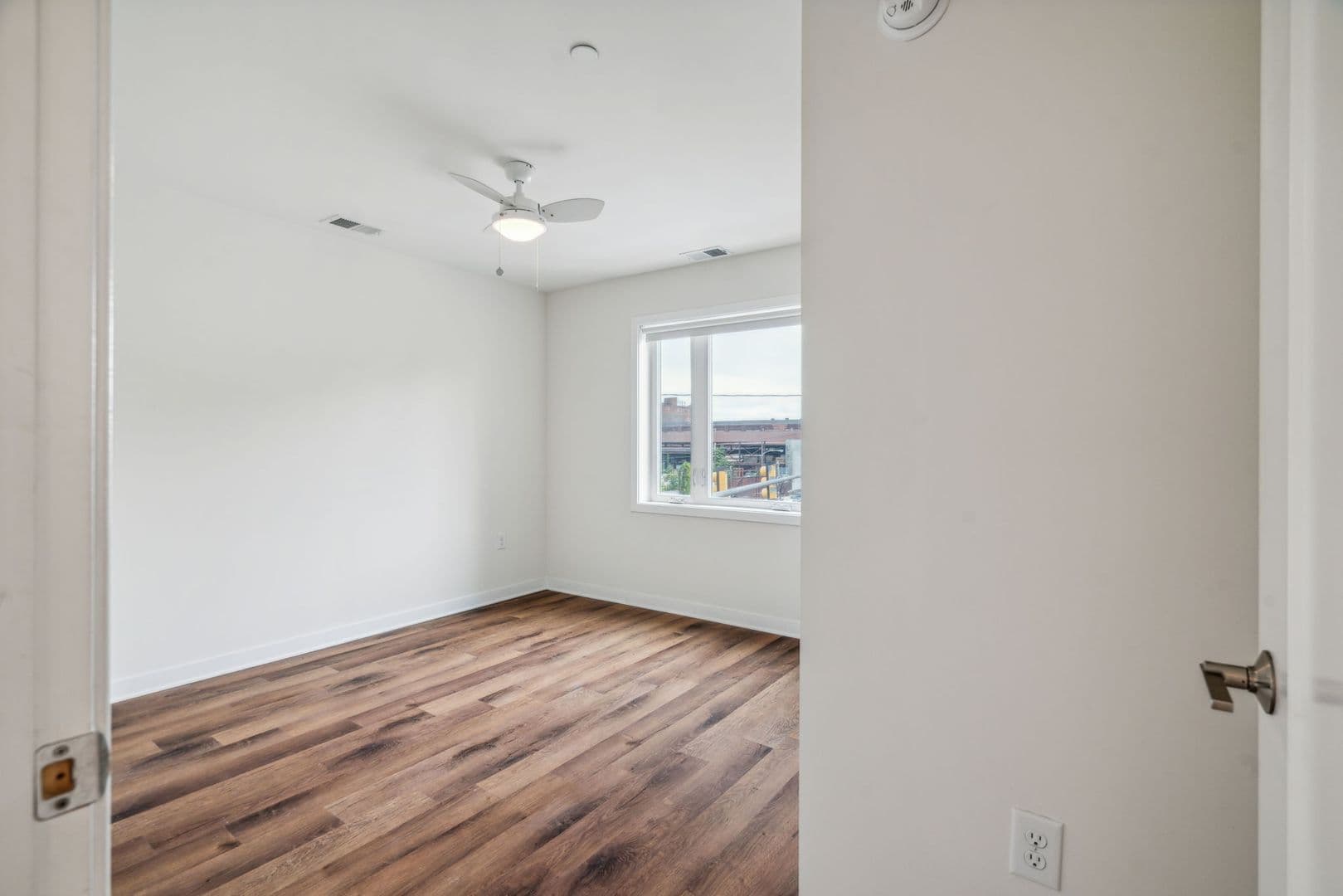 Philadelphia Apartment: 2501 Washington Avenue
