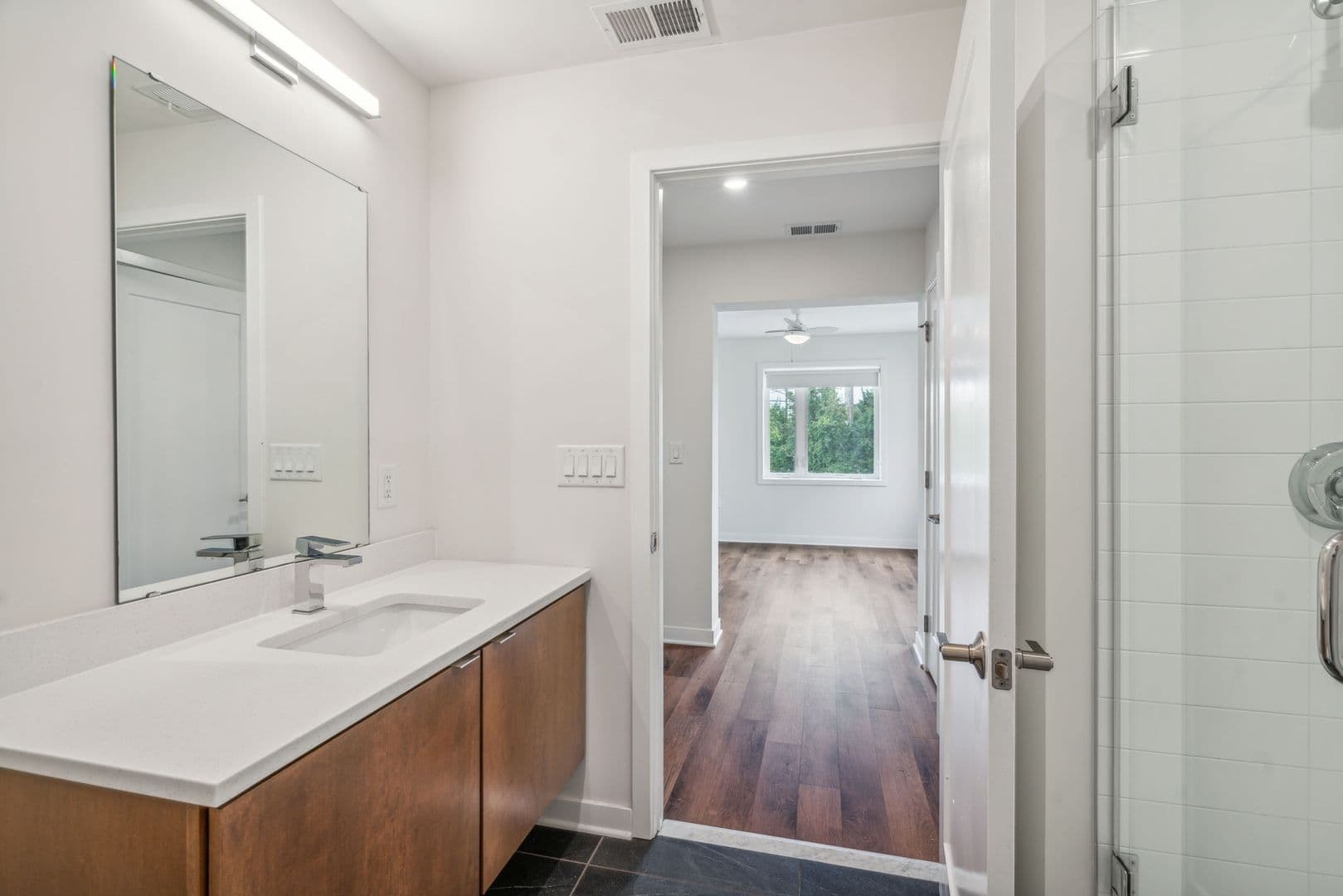 Philadelphia Apartment: 2501 Washington Avenue