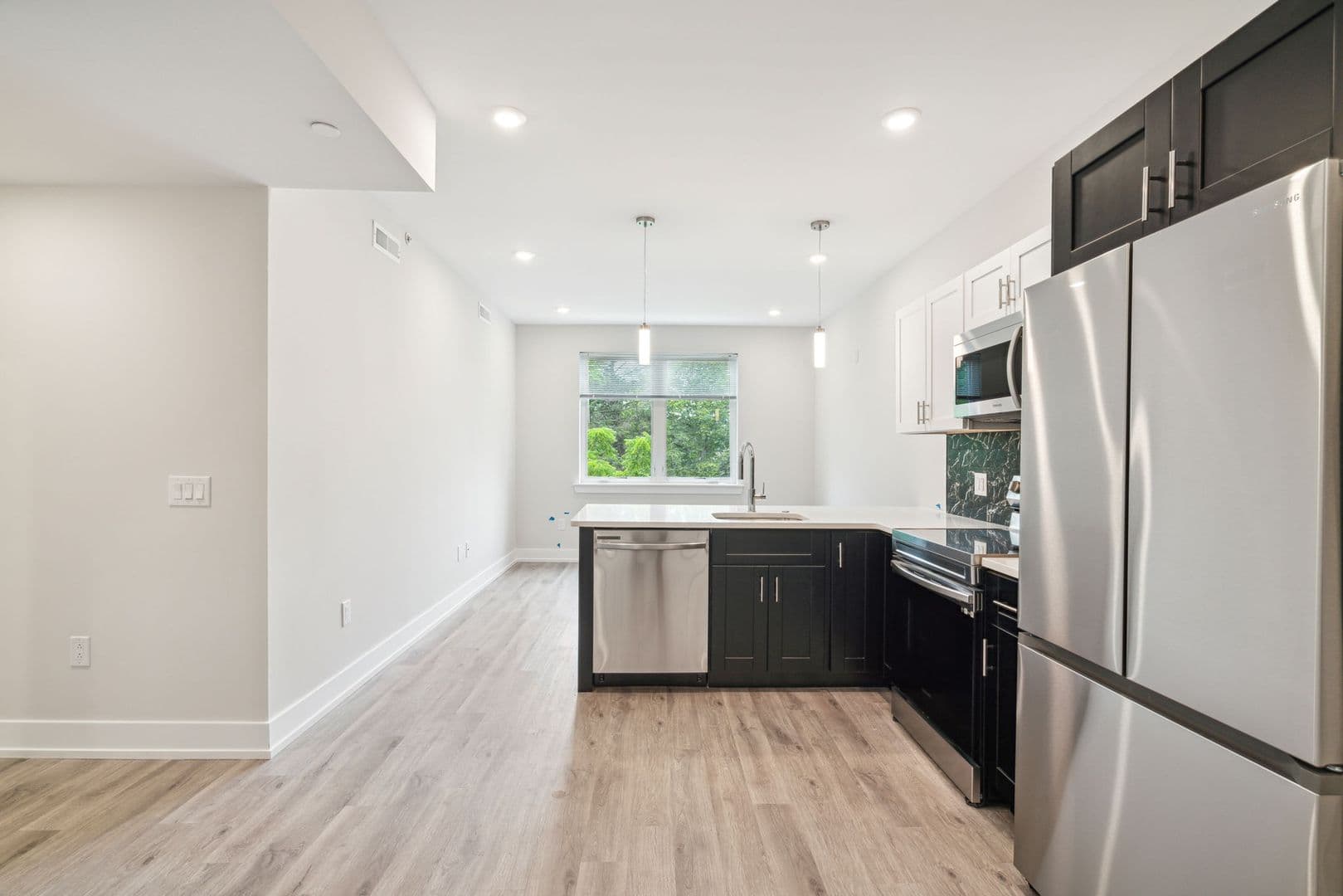 Philadelphia Apartment: 6144 Germantown Avenue