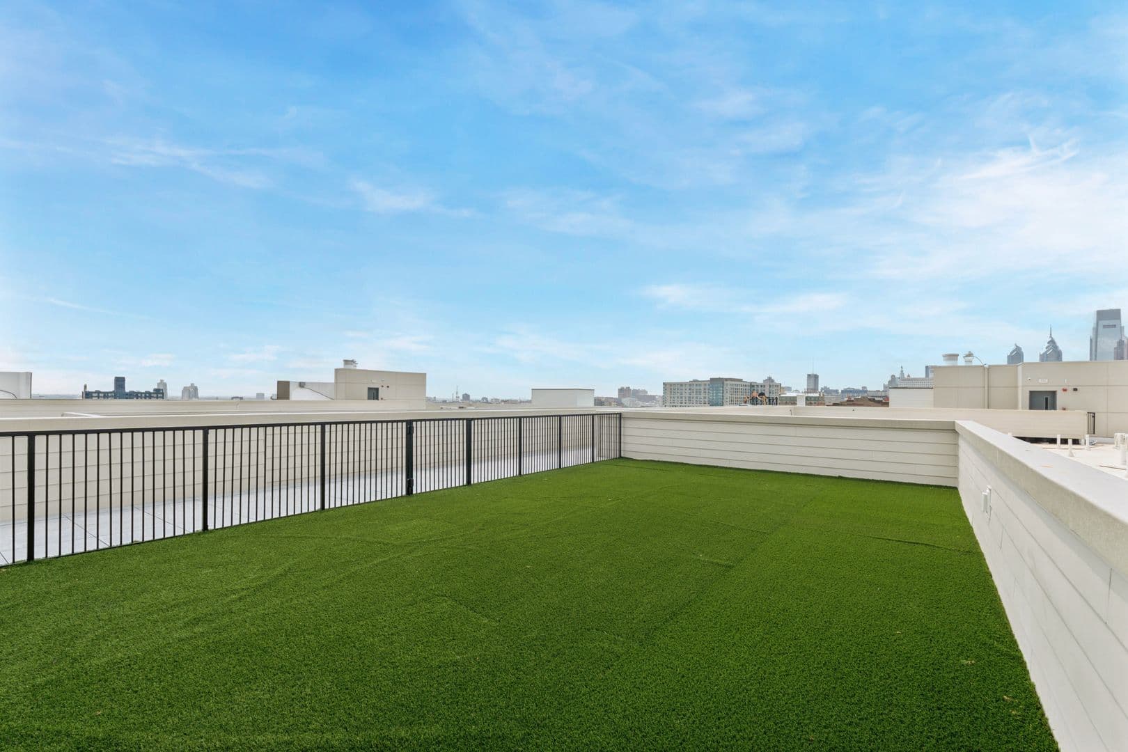 Philadelphia Apartment: 922 N Broad Street