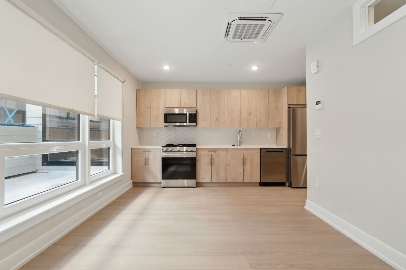 Philadelphia Apartment: 922 N Broad Street