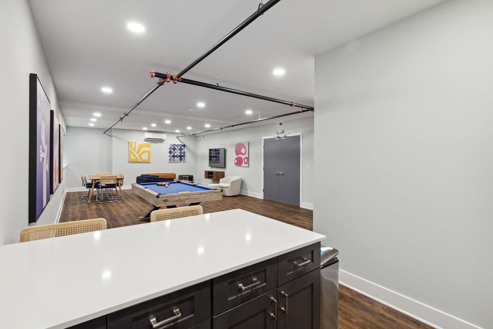 Philadelphia Apartment: 1701 Federal Street