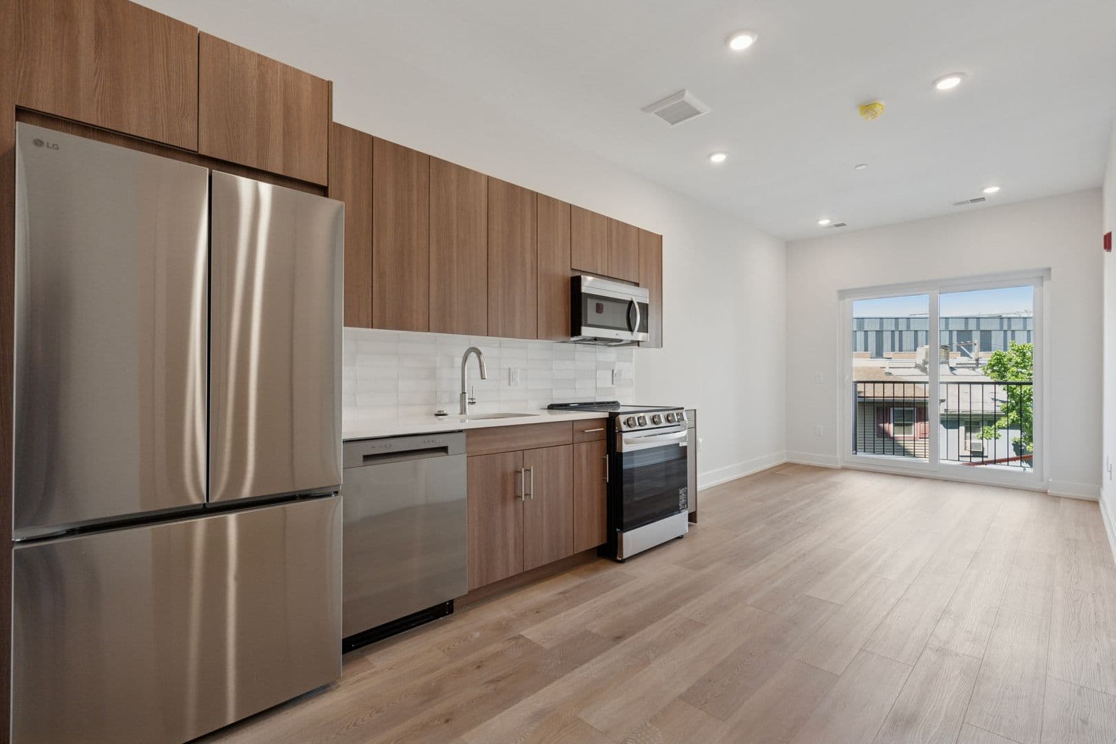 Philadelphia Apartment: 130 W Girard Avenue