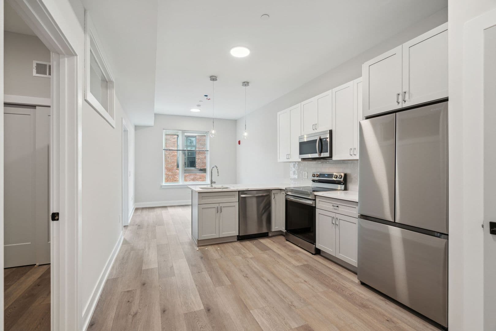 Philadelphia Apartment: 342 W Girard Ave