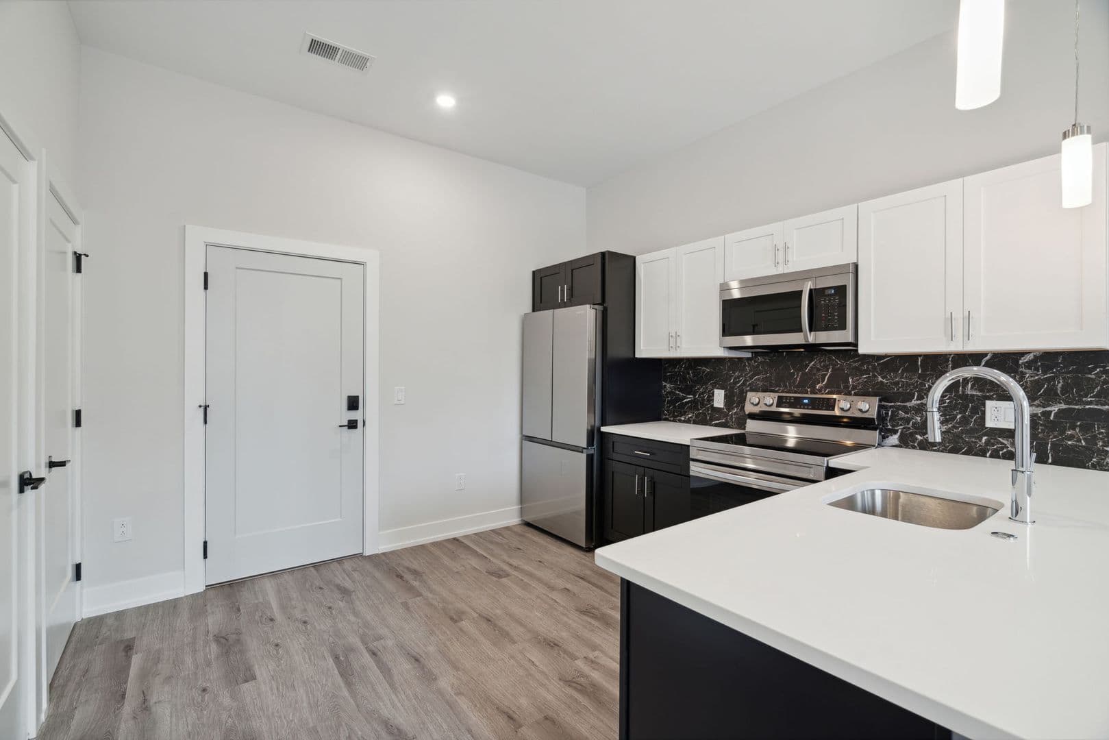 Philadelphia Apartment: 6144 Germantown Avenue