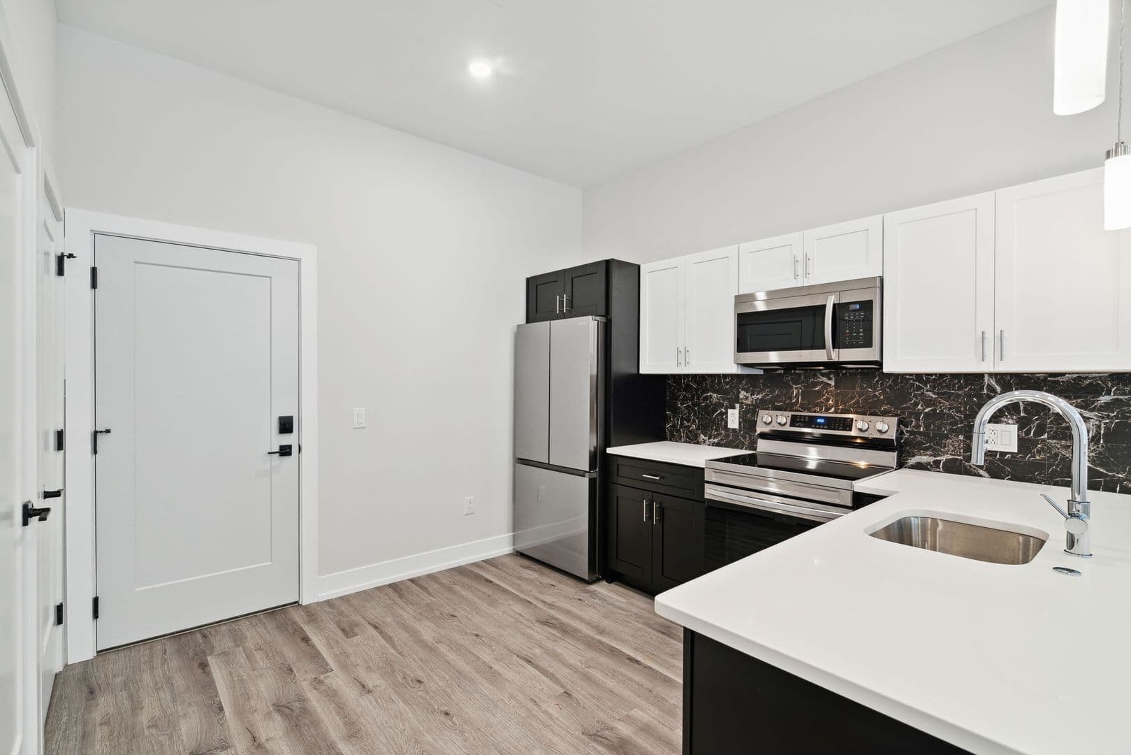 Philadelphia Apartment: 6144 Germantown Avenue