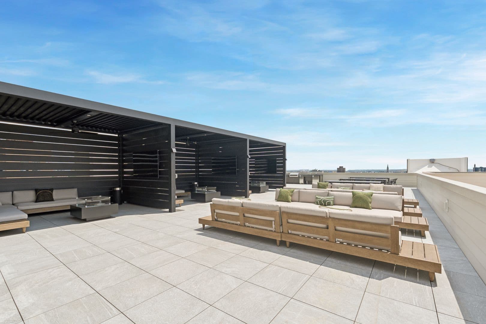 Philadelphia Apartment: 922 N Broad Street