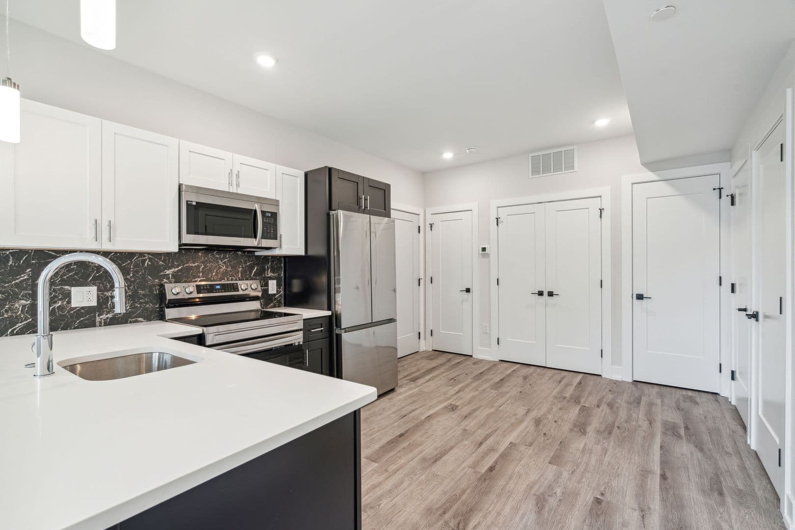 Philadelphia Apartment: 6144 Germantown Avenue