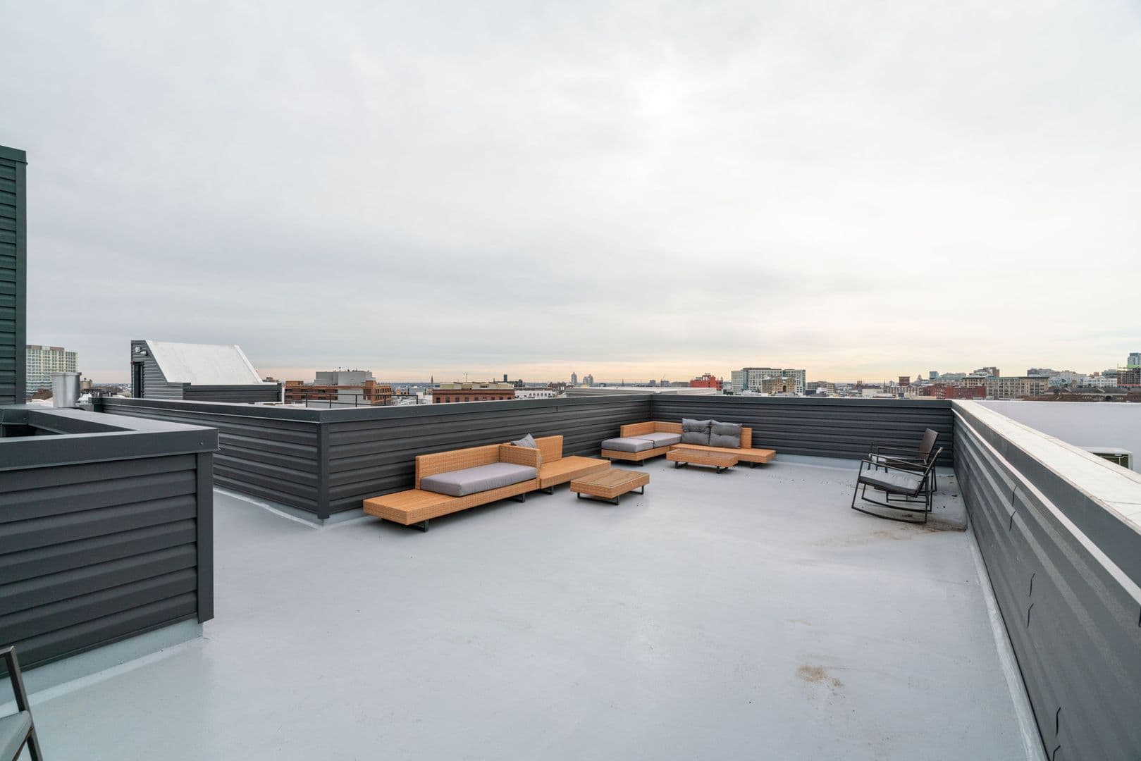 Philadelphia Apartment: 901 Leland Street