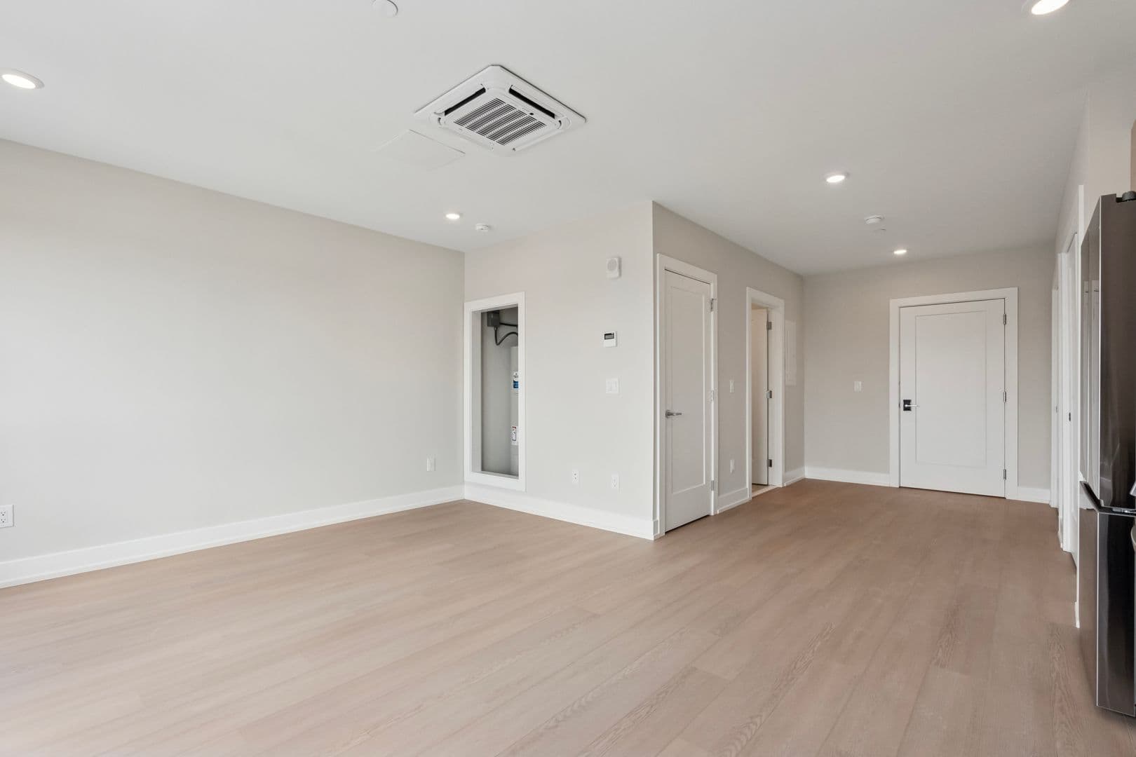 Philadelphia Apartment: 922 N Broad Street