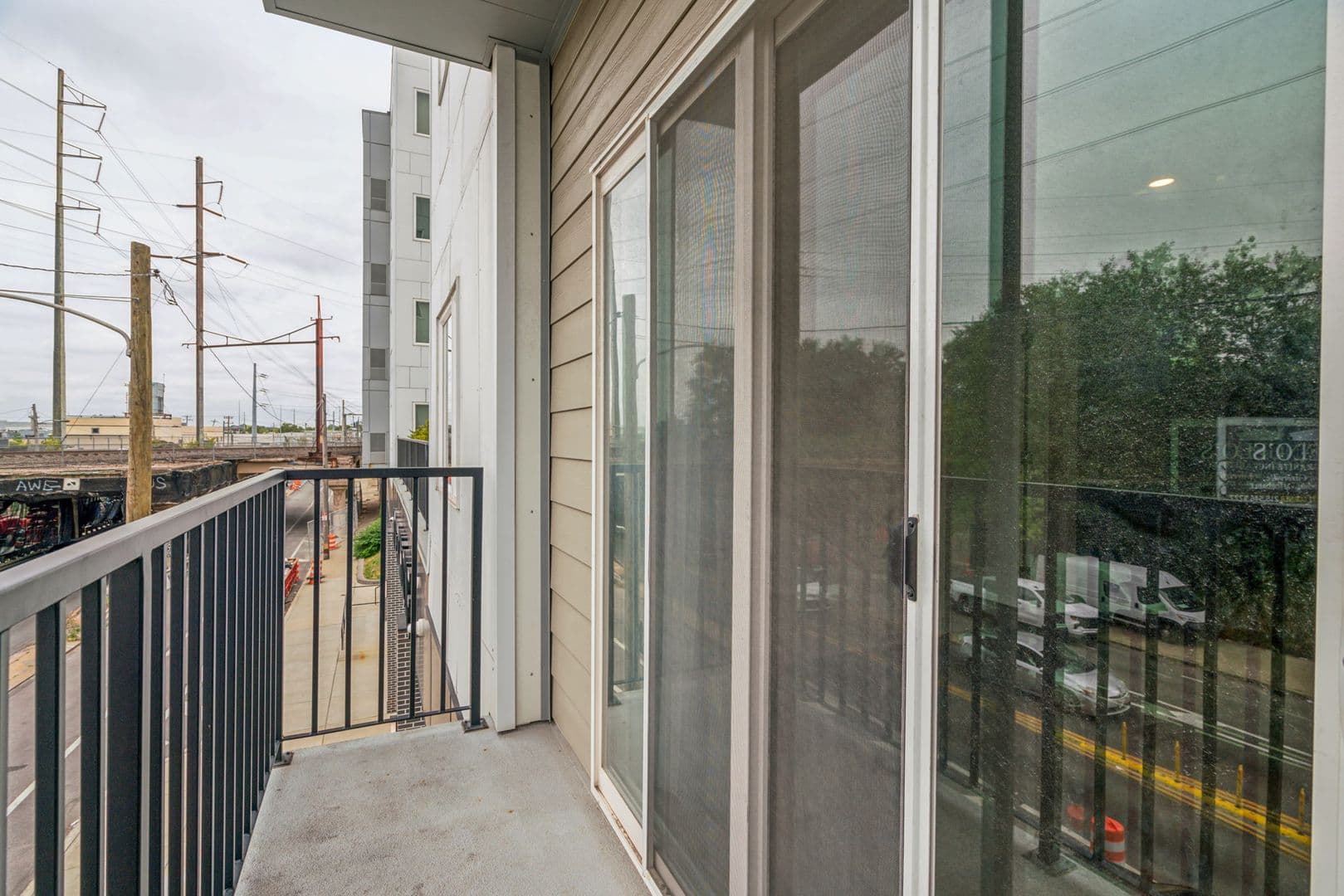 Philadelphia Apartment: 2501 Washington Avenue