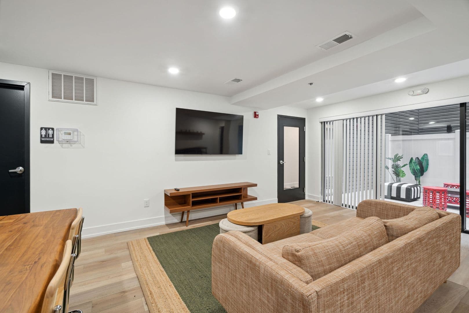 Philadelphia Apartment: 901 Leland Street