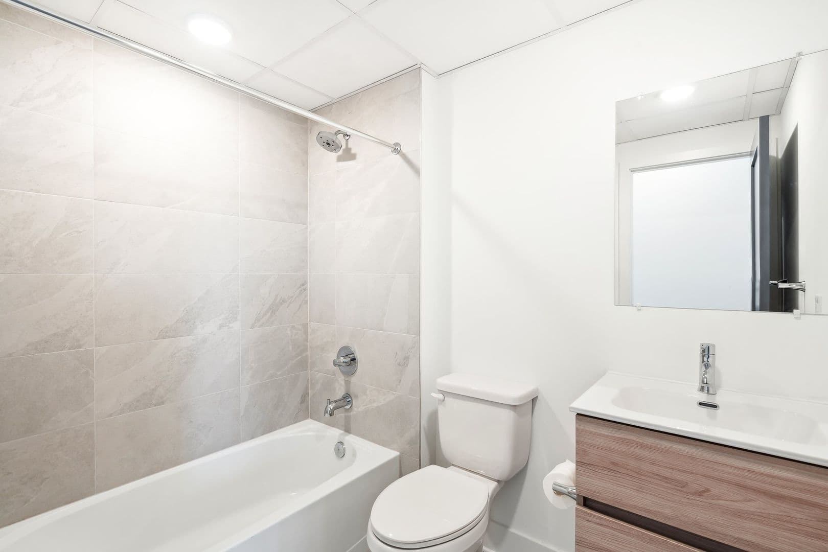 Philadelphia Apartment: 1701 Federal Street