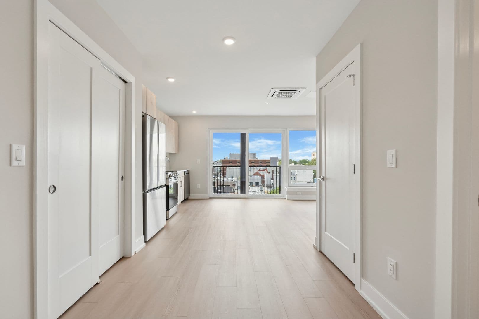 Philadelphia Apartment: 922 N Broad Street