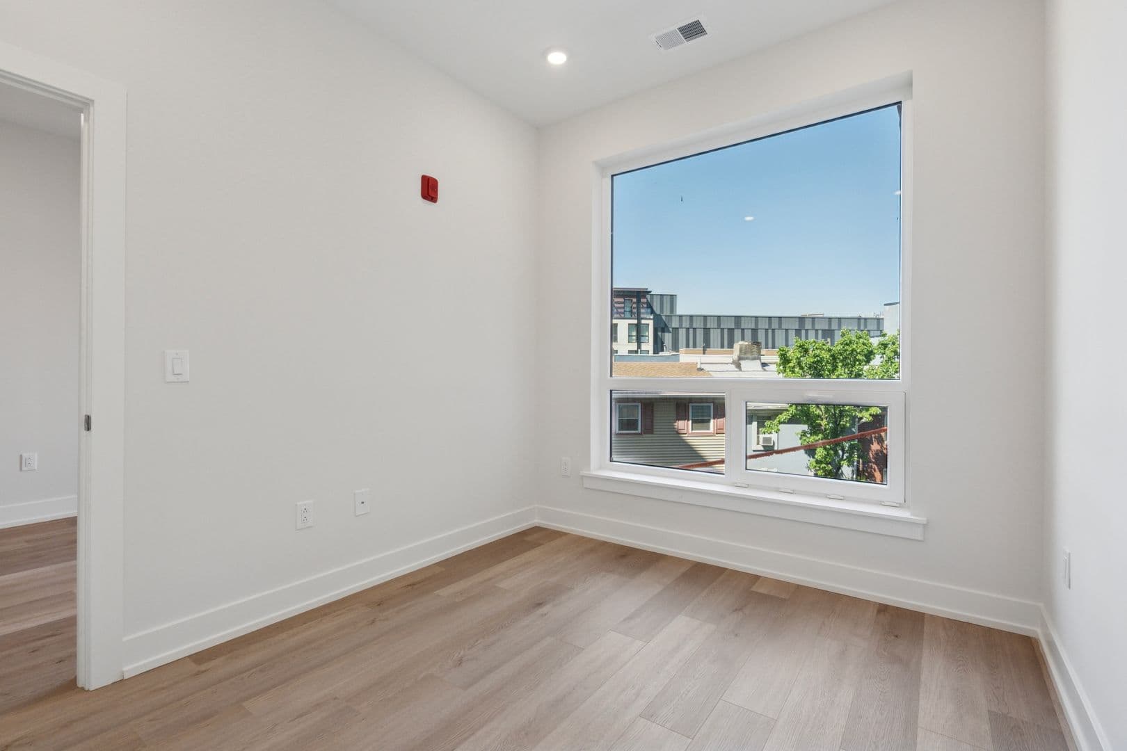 Philadelphia Apartment: 130 W Girard Avenue