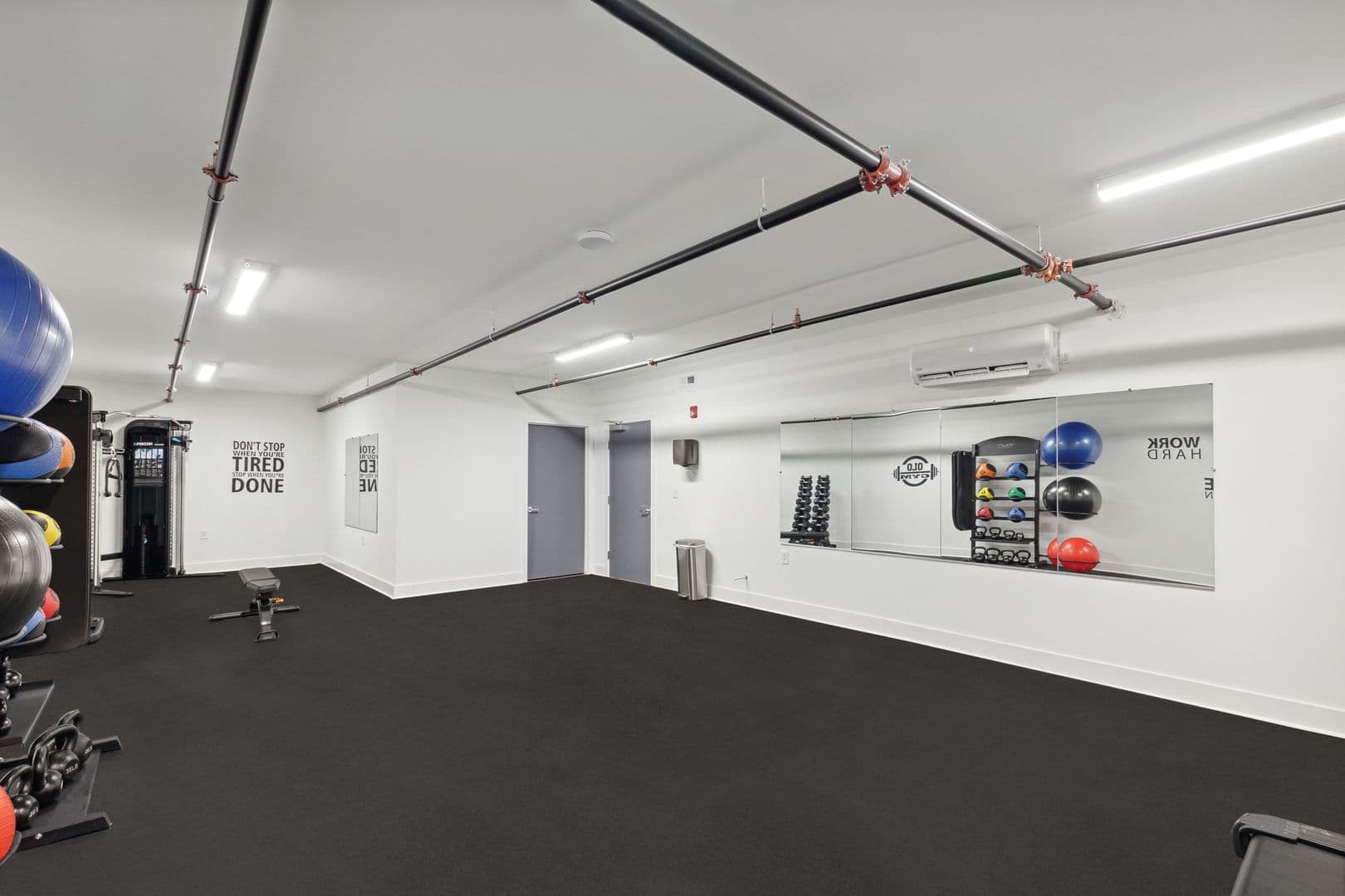Philadelphia Apartment: 1701 Federal Street