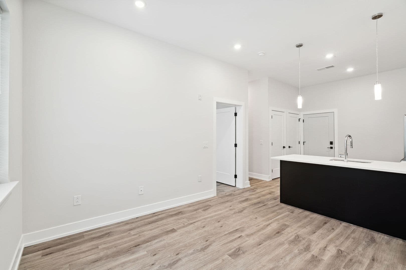 Philadelphia Apartment: 6144 Germantown Avenue