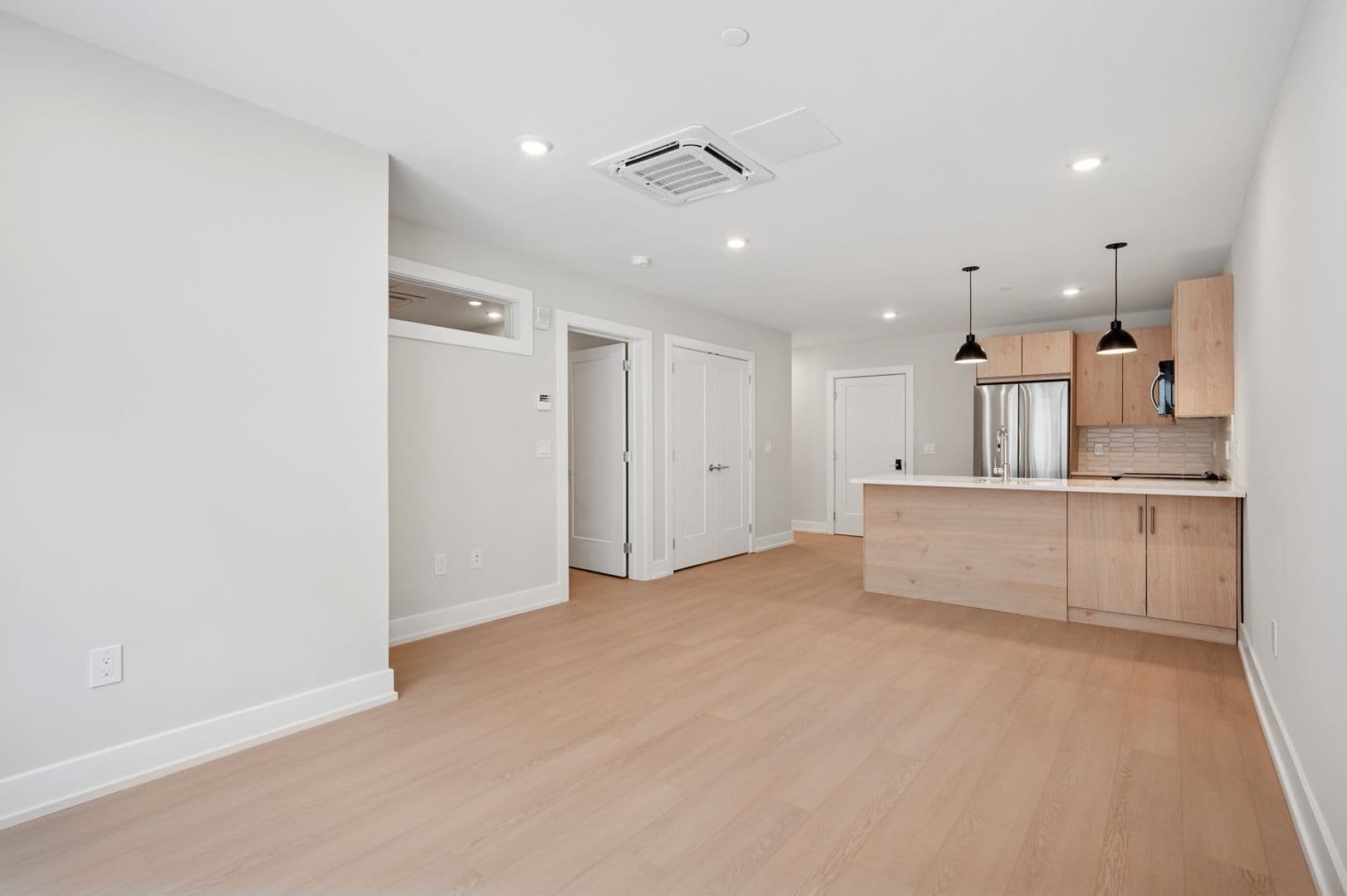 Philadelphia Apartment: 922 N Broad Street