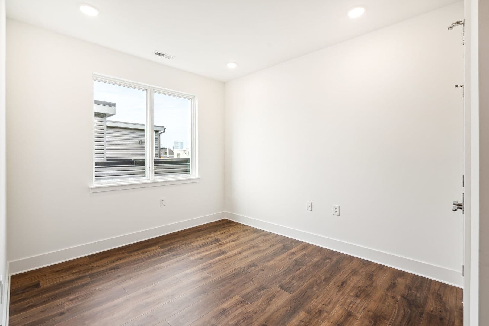 Philadelphia Apartment: 1701 Federal Street