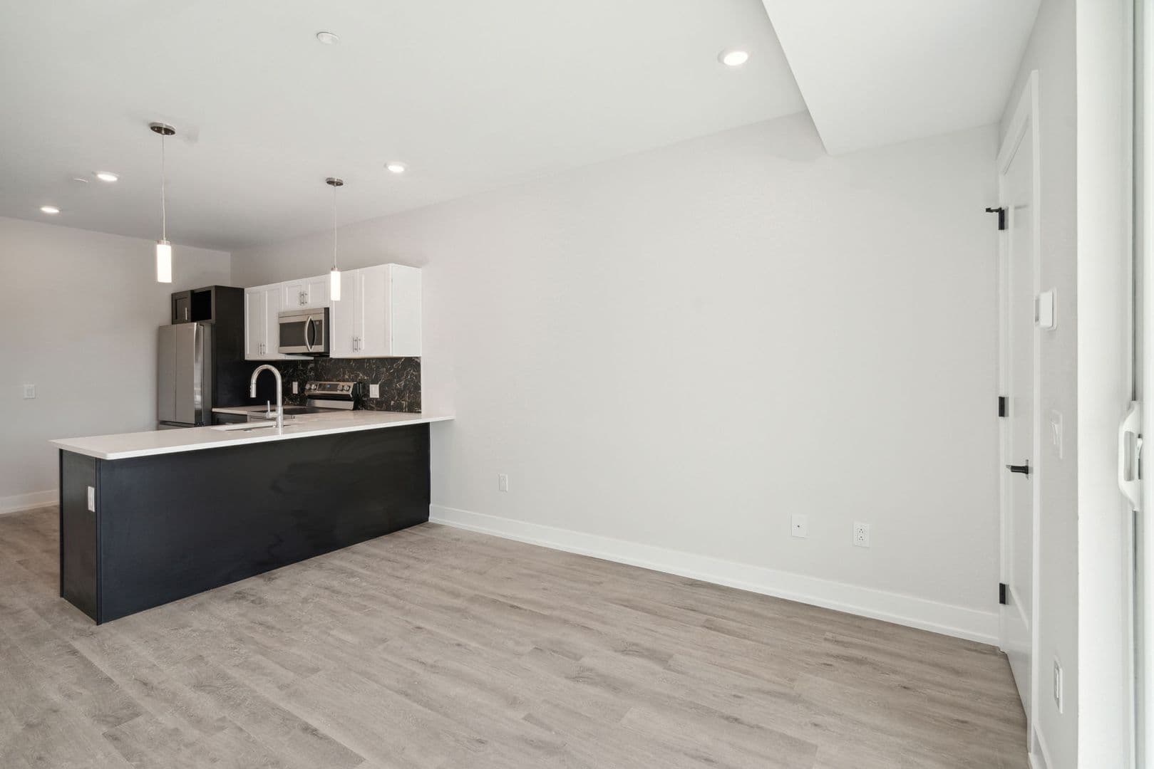 Philadelphia Apartment: 6144 Germantown Avenue