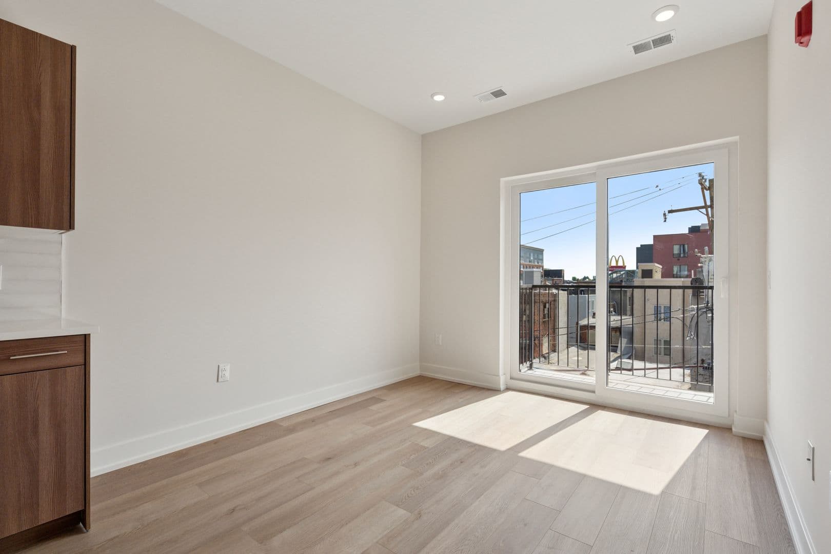 Philadelphia Apartment: 130 W Girard Avenue