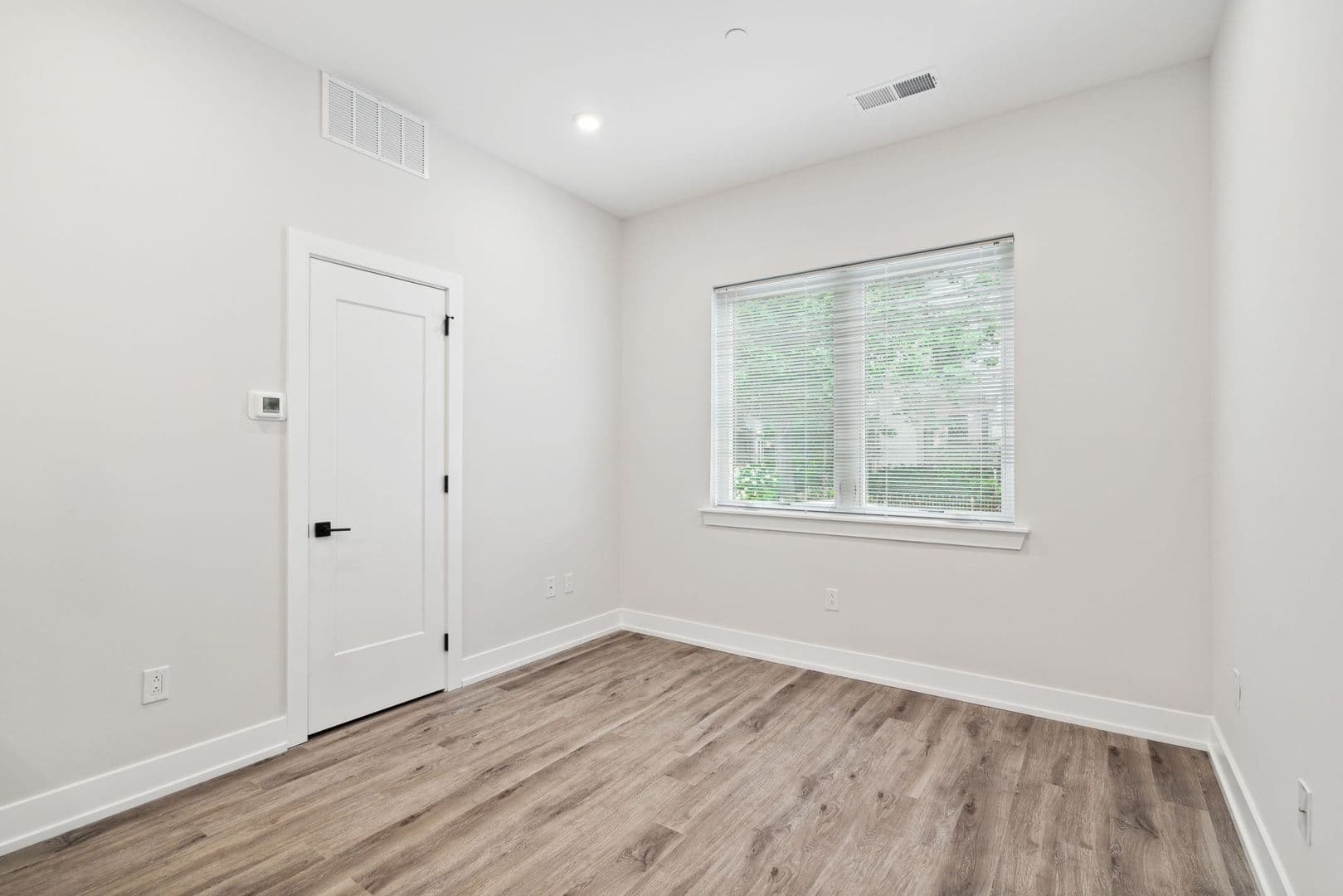 Philadelphia Apartment: 6144 Germantown Avenue