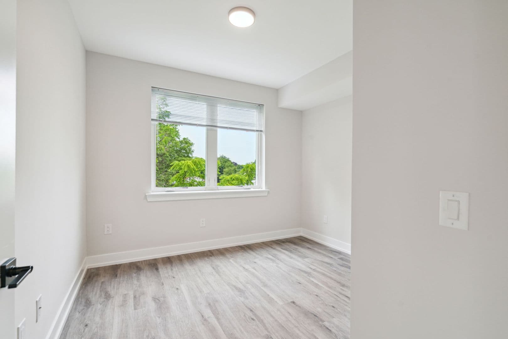 Philadelphia Apartment: 6144 Germantown Avenue