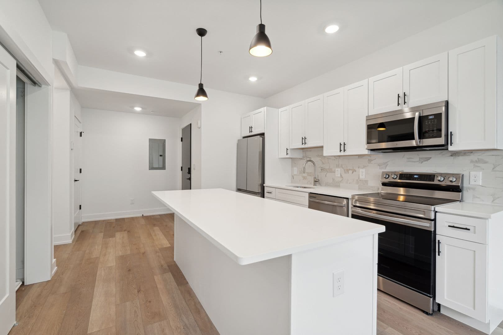 Philadelphia Apartment: 901 Leland Street
