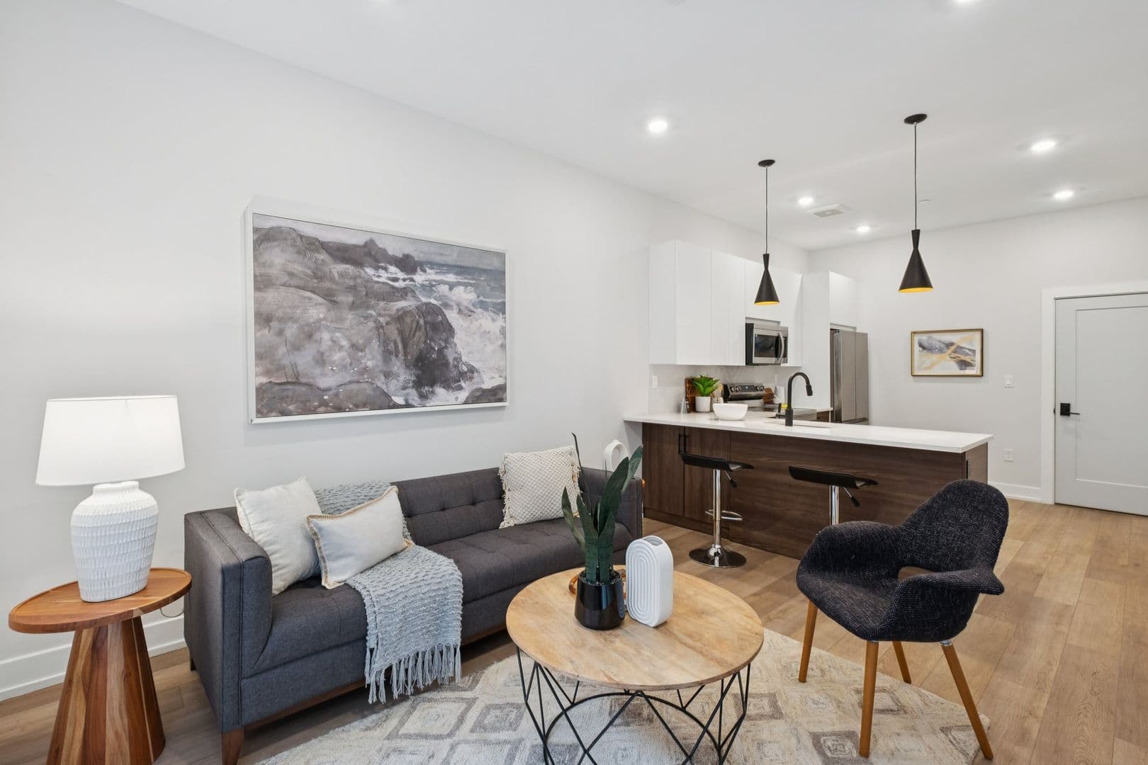 Philadelphia Apartment: 720 W Thompson St
