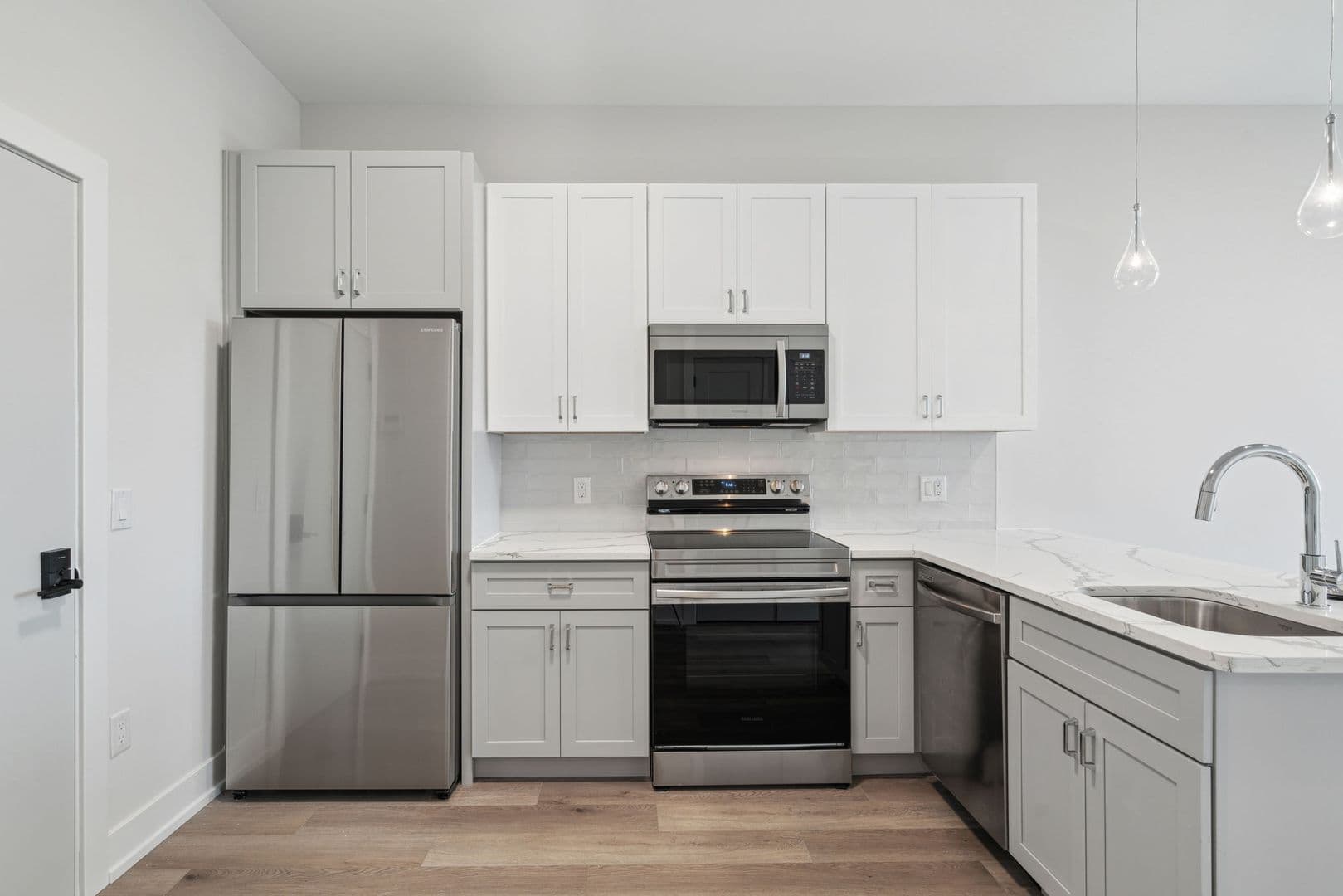 Philadelphia Apartment: 342 W Girard Ave