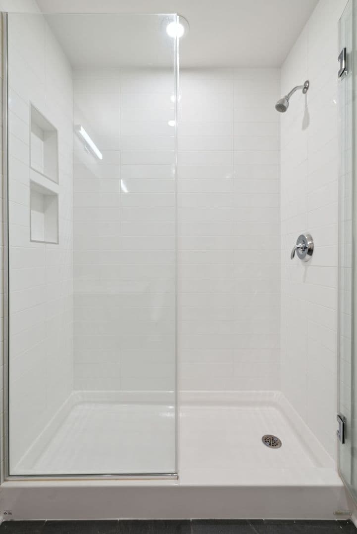 Philadelphia Apartment: 2501 Washington Avenue