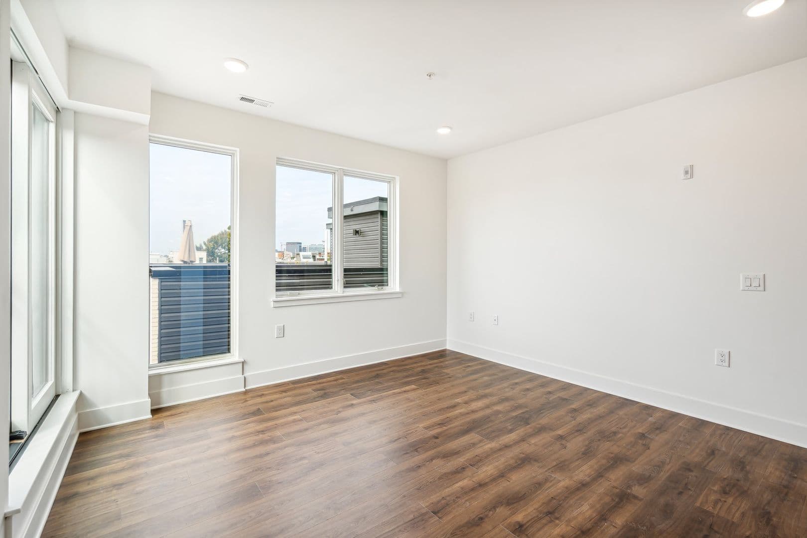 Philadelphia Apartment: 1701 Federal Street