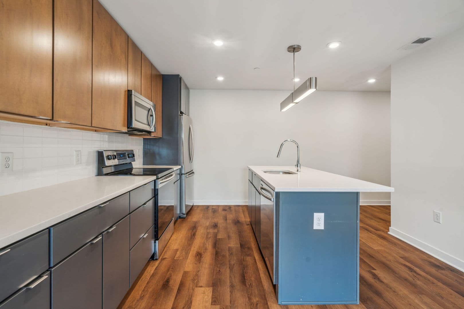 Philadelphia Apartment: 2501 Washington Avenue