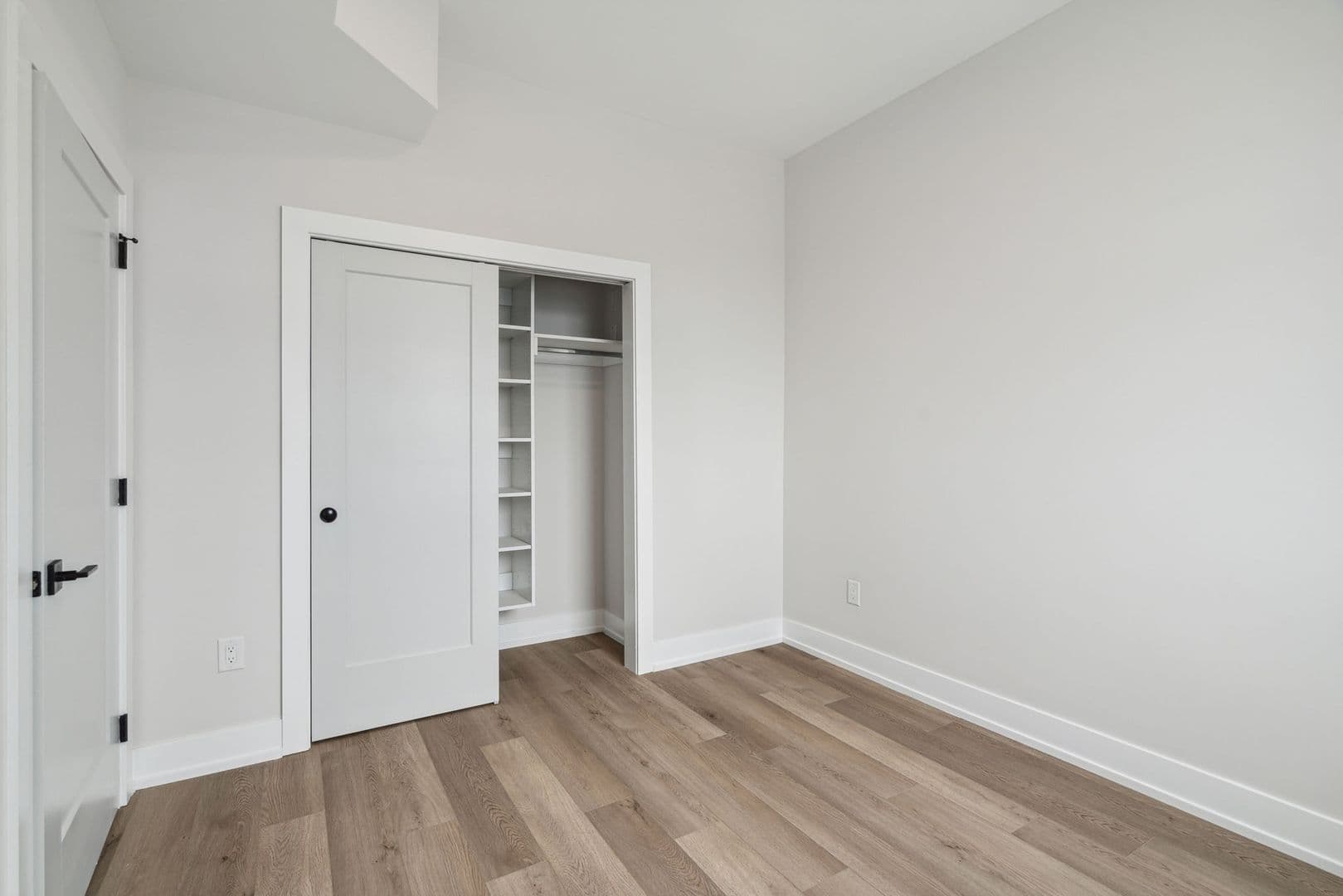 Philadelphia Apartment: 342 W Girard Ave