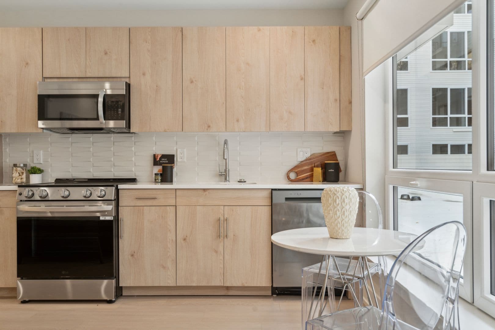 Philadelphia Apartment: 922 N Broad Street