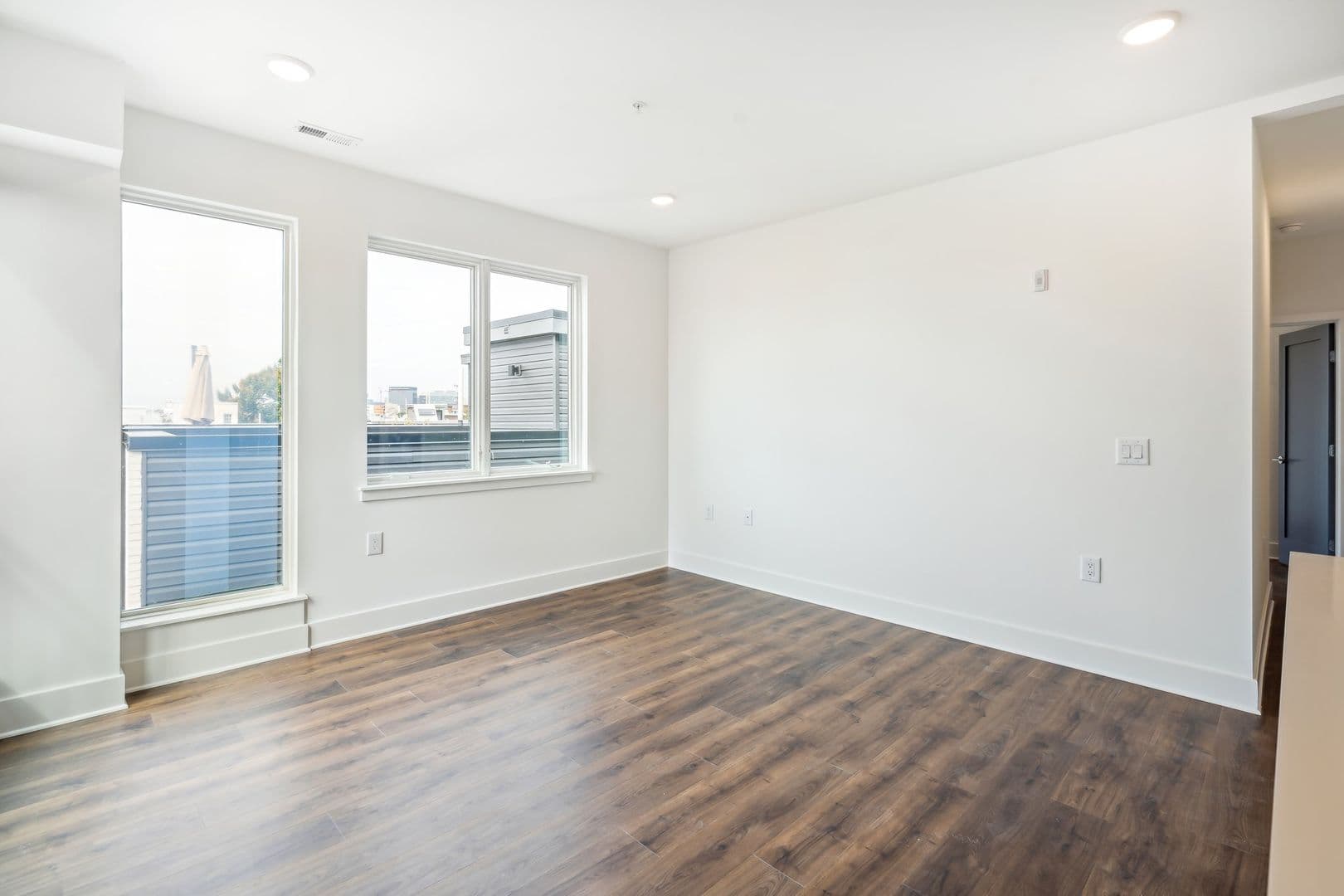 Philadelphia Apartment: 1701 Federal Street