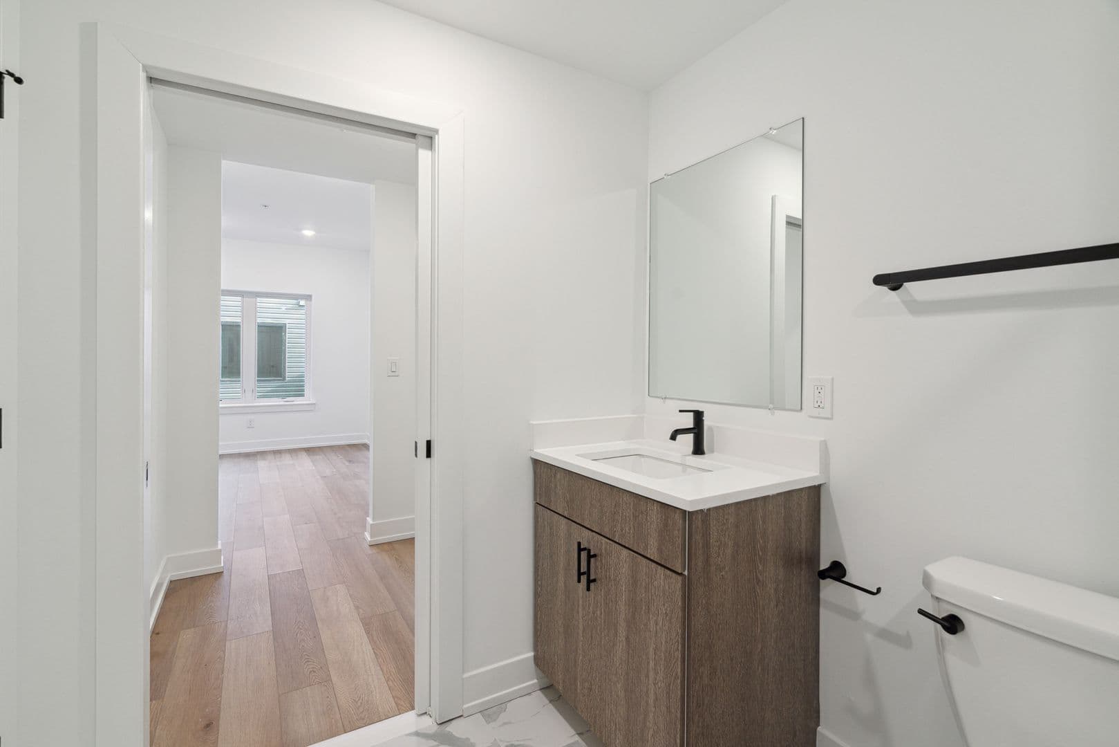 Philadelphia Apartment: 901 Leland Street