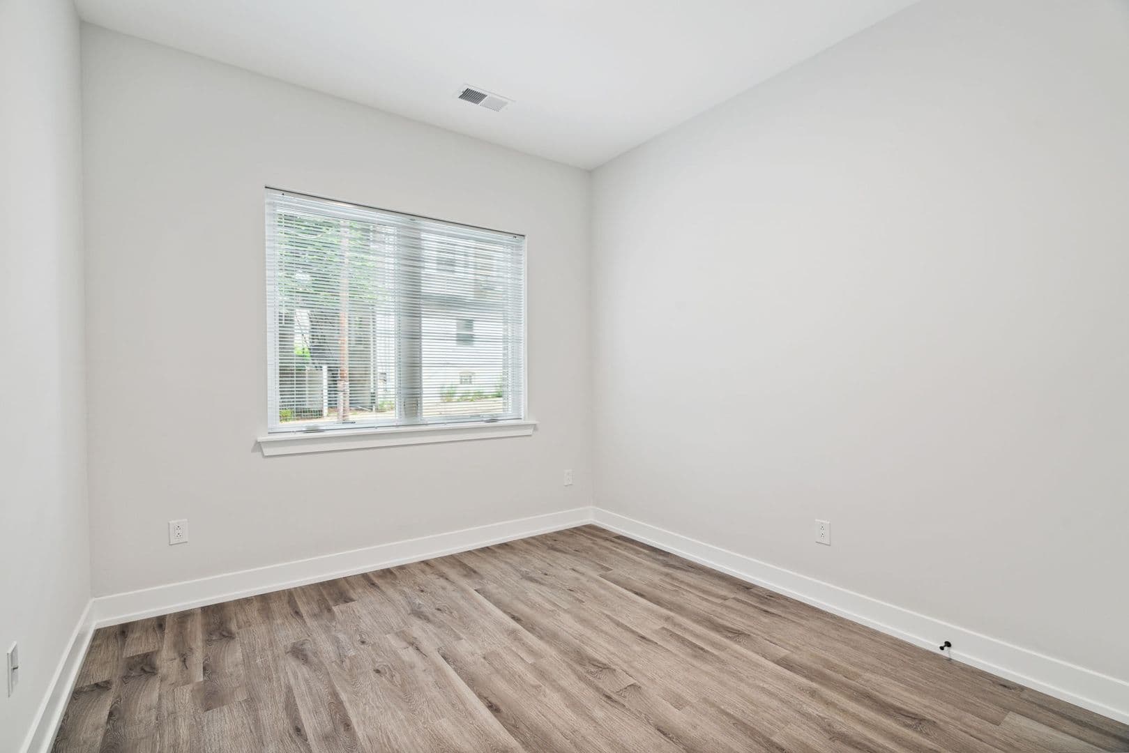 Philadelphia Apartment: 6144 Germantown Avenue