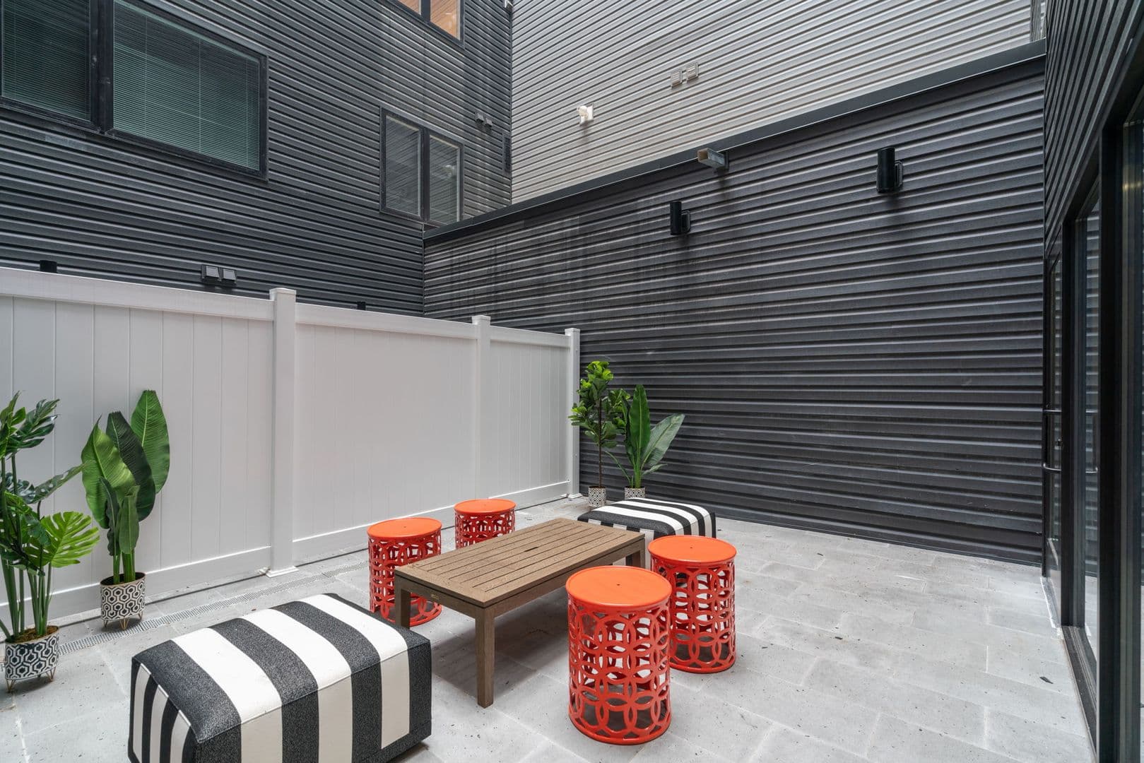 Philadelphia Apartment: 901 Leland Street