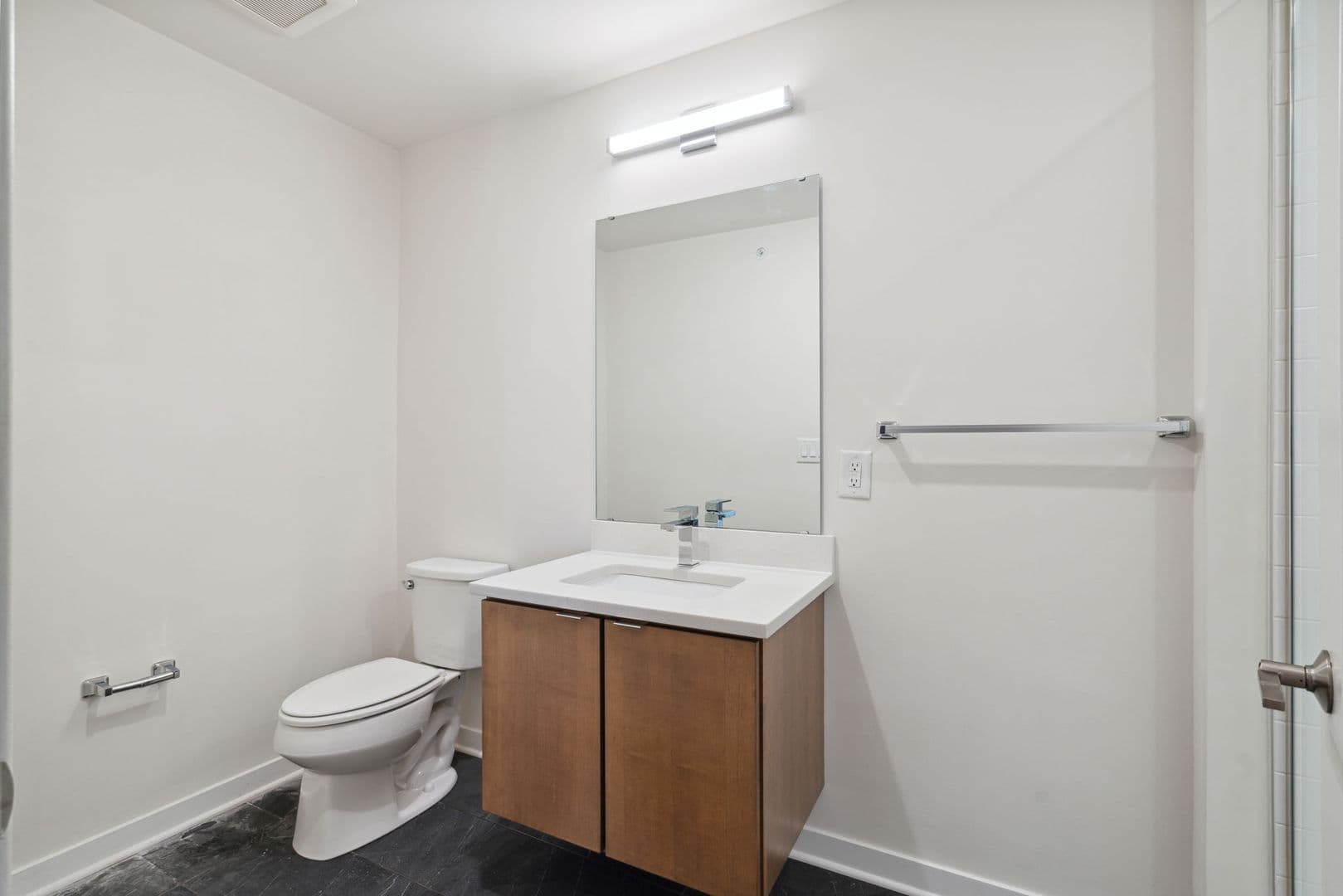 Philadelphia Apartment: 2501 Washington Avenue