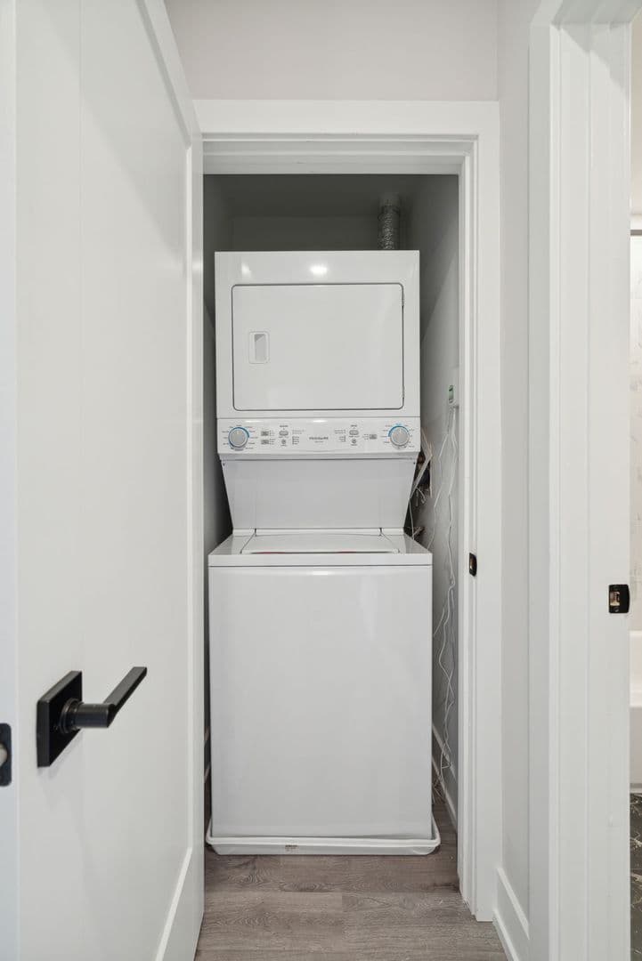 Philadelphia Apartment: 6144 Germantown Avenue