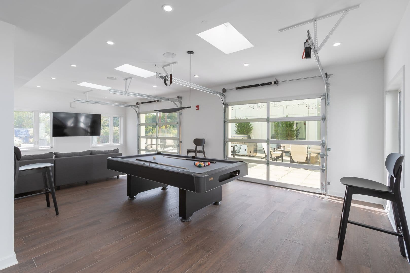 Philadelphia Apartment: 2501 Washington Avenue