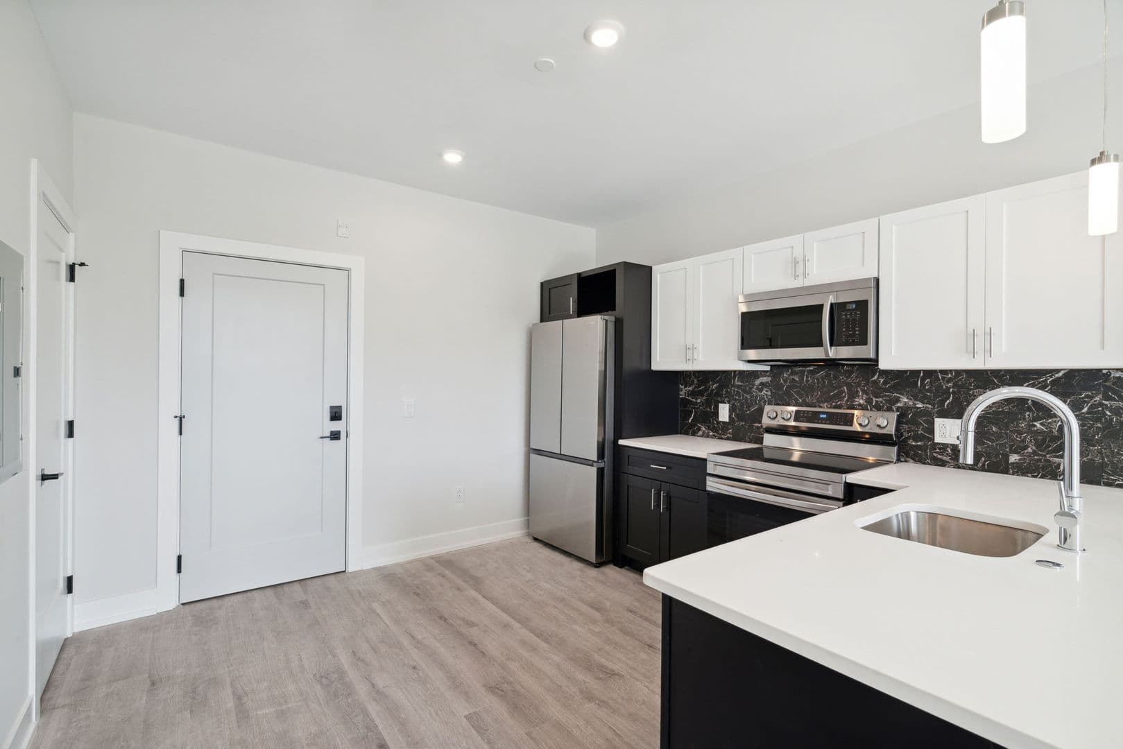 Philadelphia Apartment: 6144 Germantown Avenue