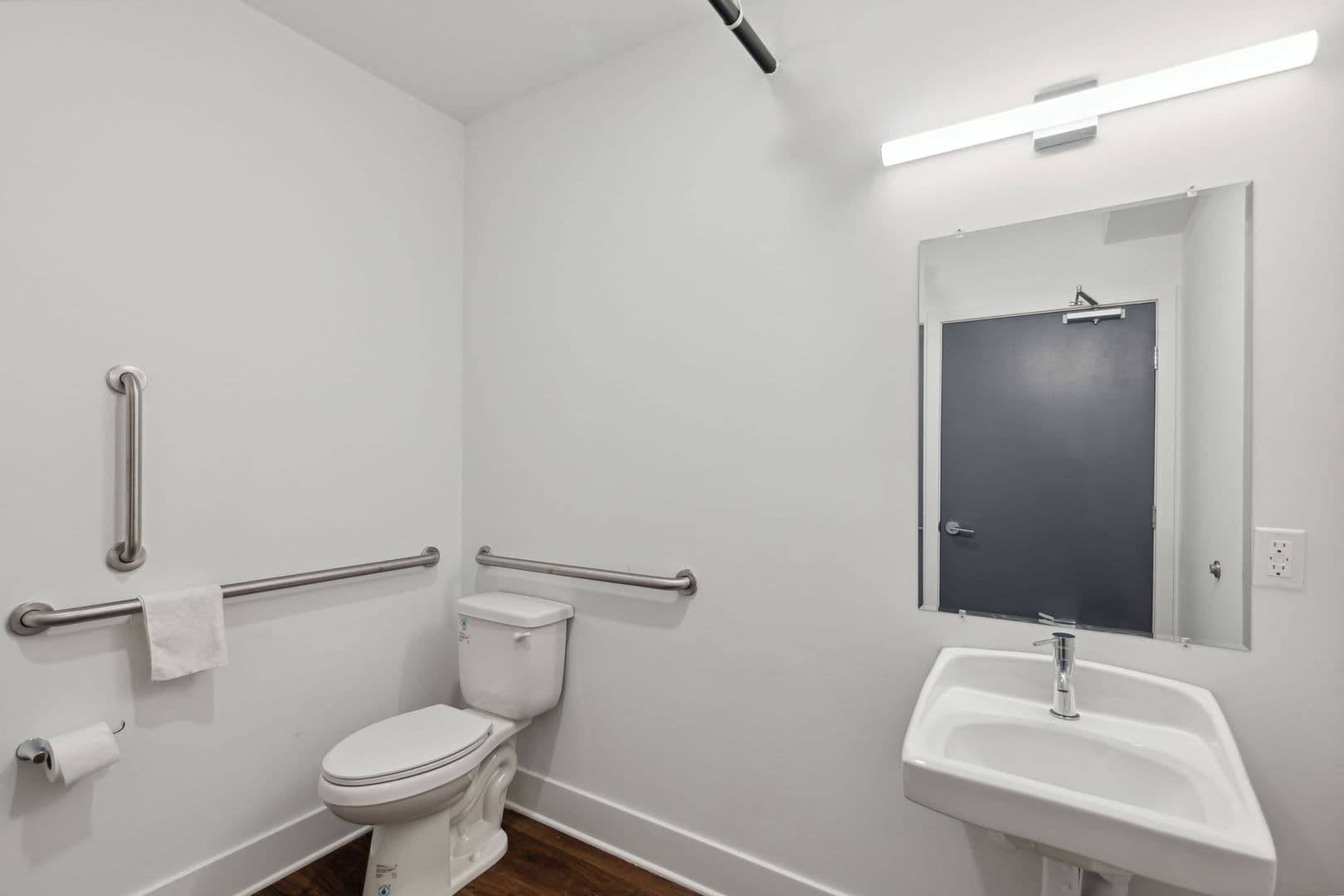 Philadelphia Apartment: 1701 Federal Street