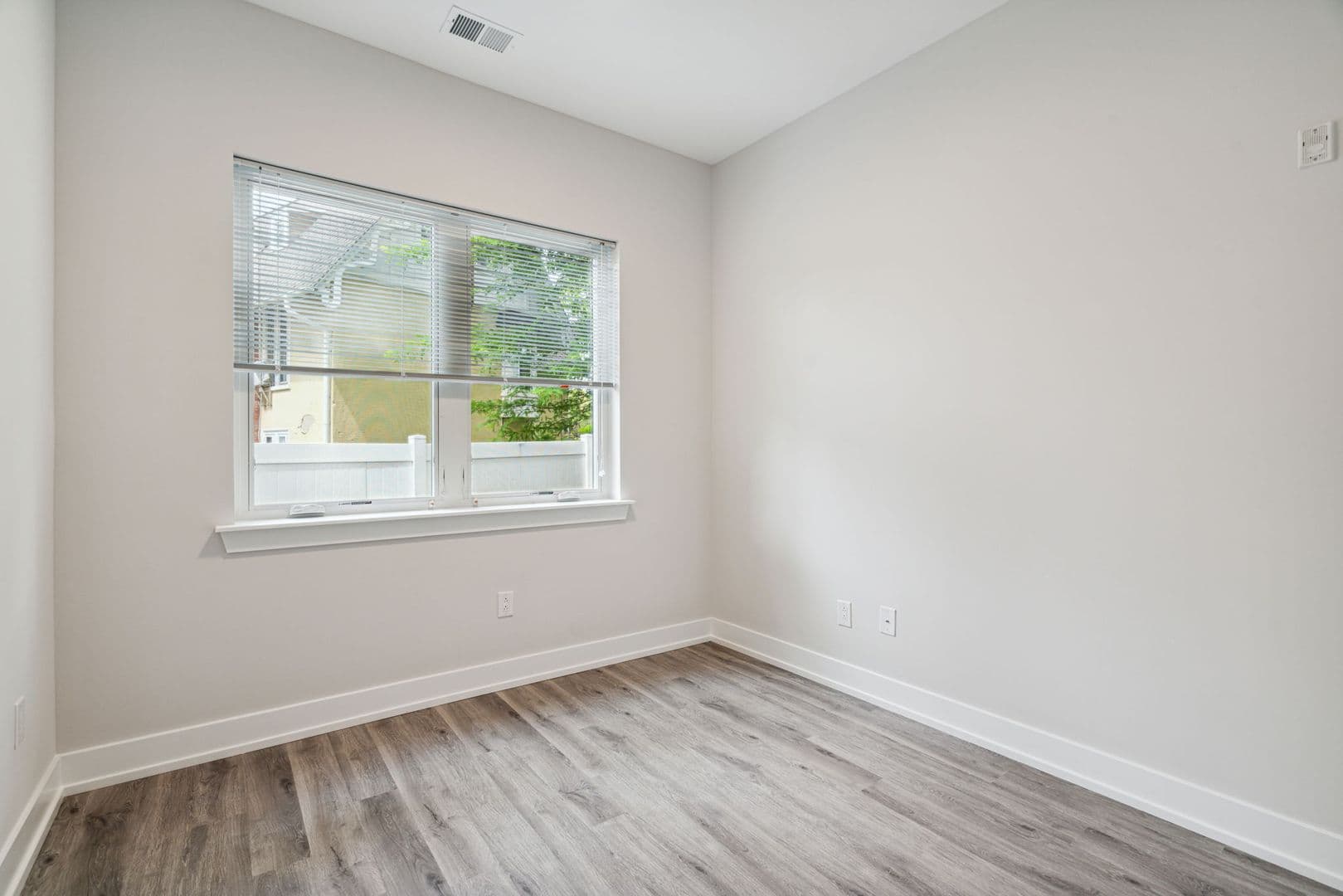 Philadelphia Apartment: 6144 Germantown Avenue