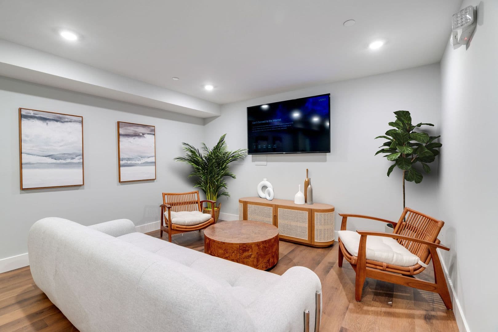 Philadelphia Apartment: 342 W Girard Ave
