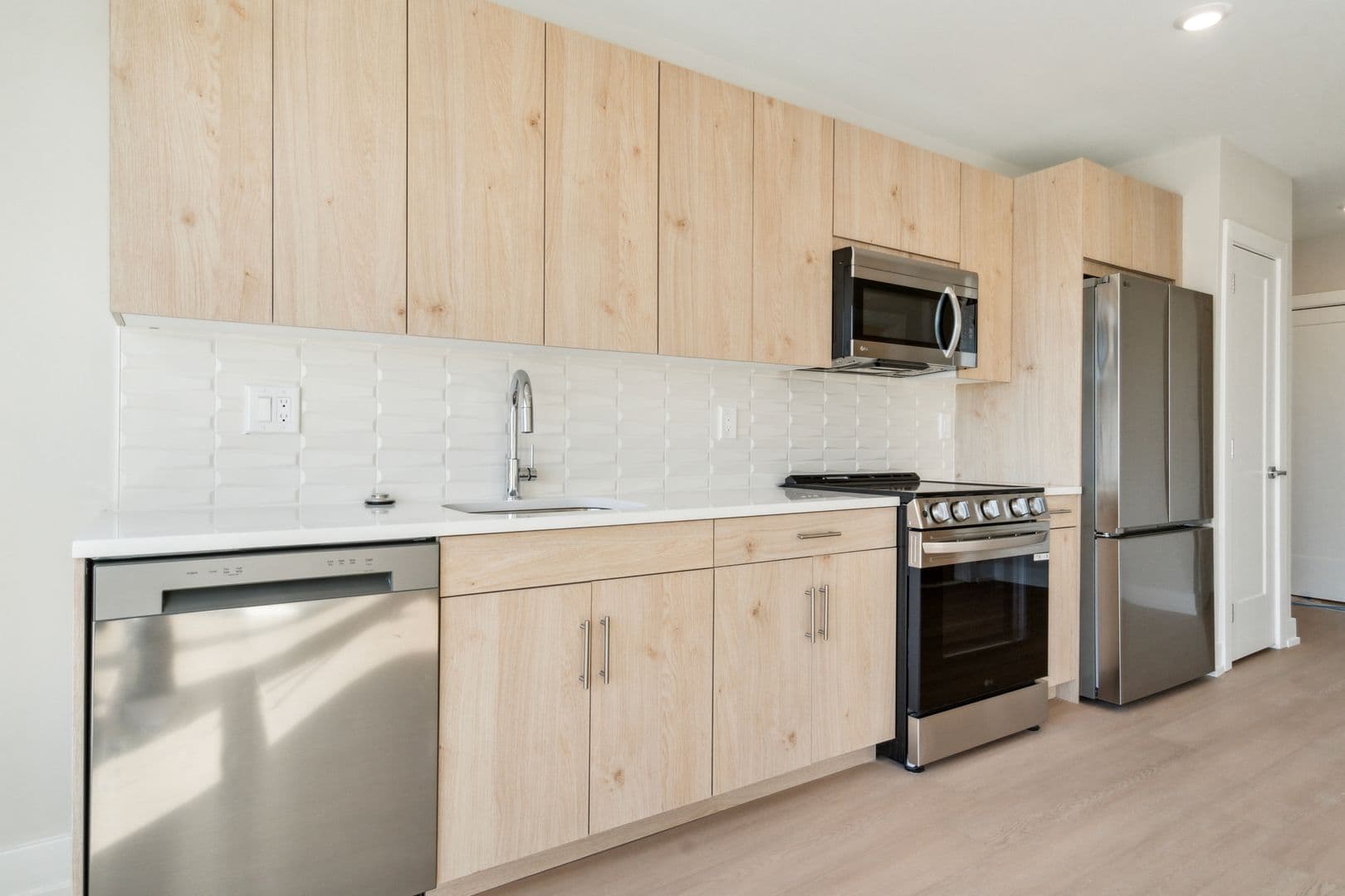 Philadelphia Apartment: 922 N Broad Street